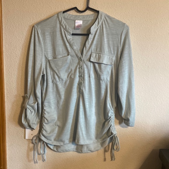 No Boundaries button down tie sides shirt size large - Picture 4 of 7